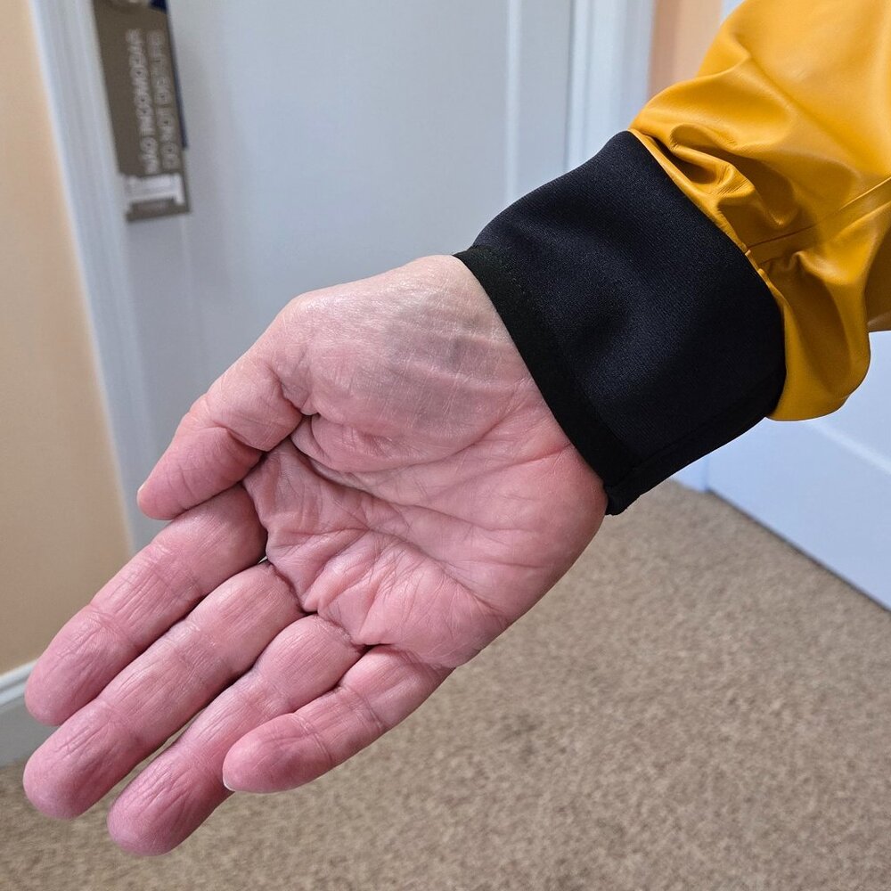 Men's Large Alaskan Hardgear rain slicker/fishing jacket - Picture 4 of 15